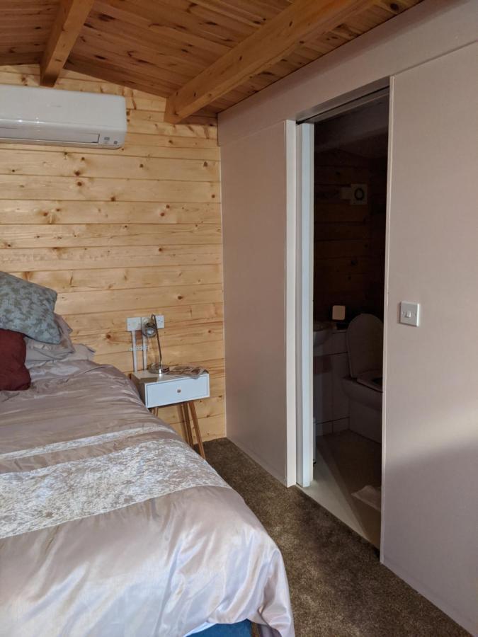 Foxhill Lodges Кентърбъри Екстериор снимка