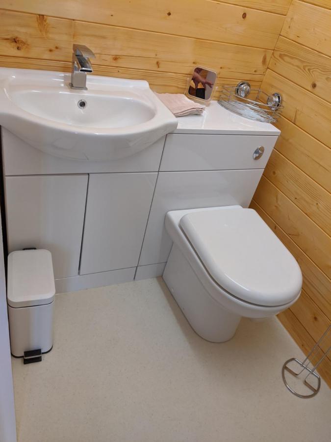 Foxhill Lodges Кентърбъри Екстериор снимка